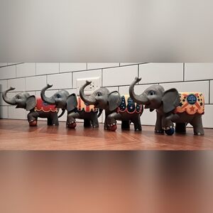 🐘 Ringling Bros. and Barnum & Bailey Circus elephant-shaped snowcone cups (4)